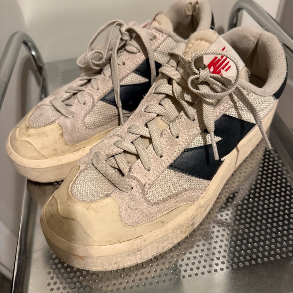 New Balance Cream and Black Women's Sneakers